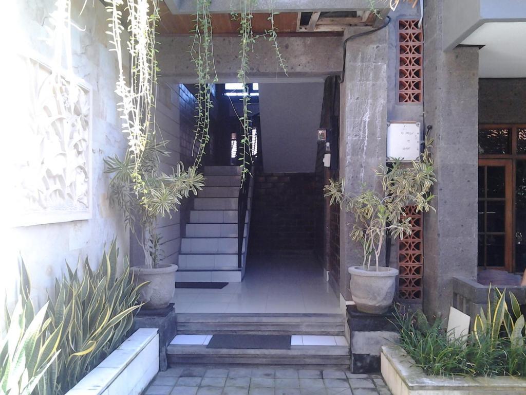 Kedin'S Inn Seminyak  Exterior photo