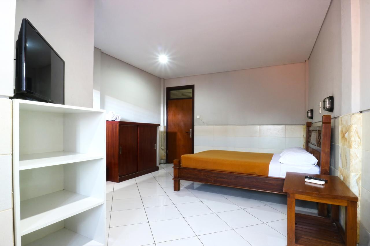 Kedin'S Inn Seminyak  Exterior photo